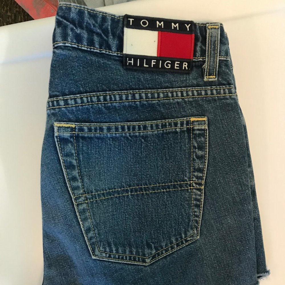 Tommy Hilfiger Cutoff Shorts